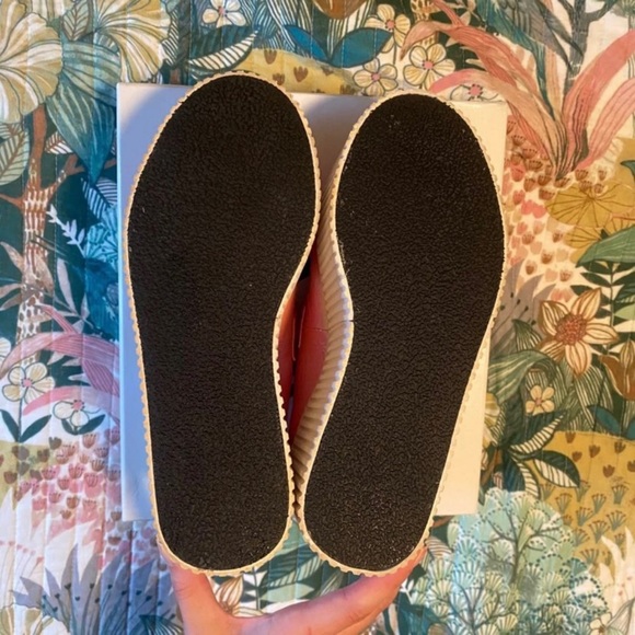 UNIF Edge Platform Pink Hologram - Picture 5 of 8